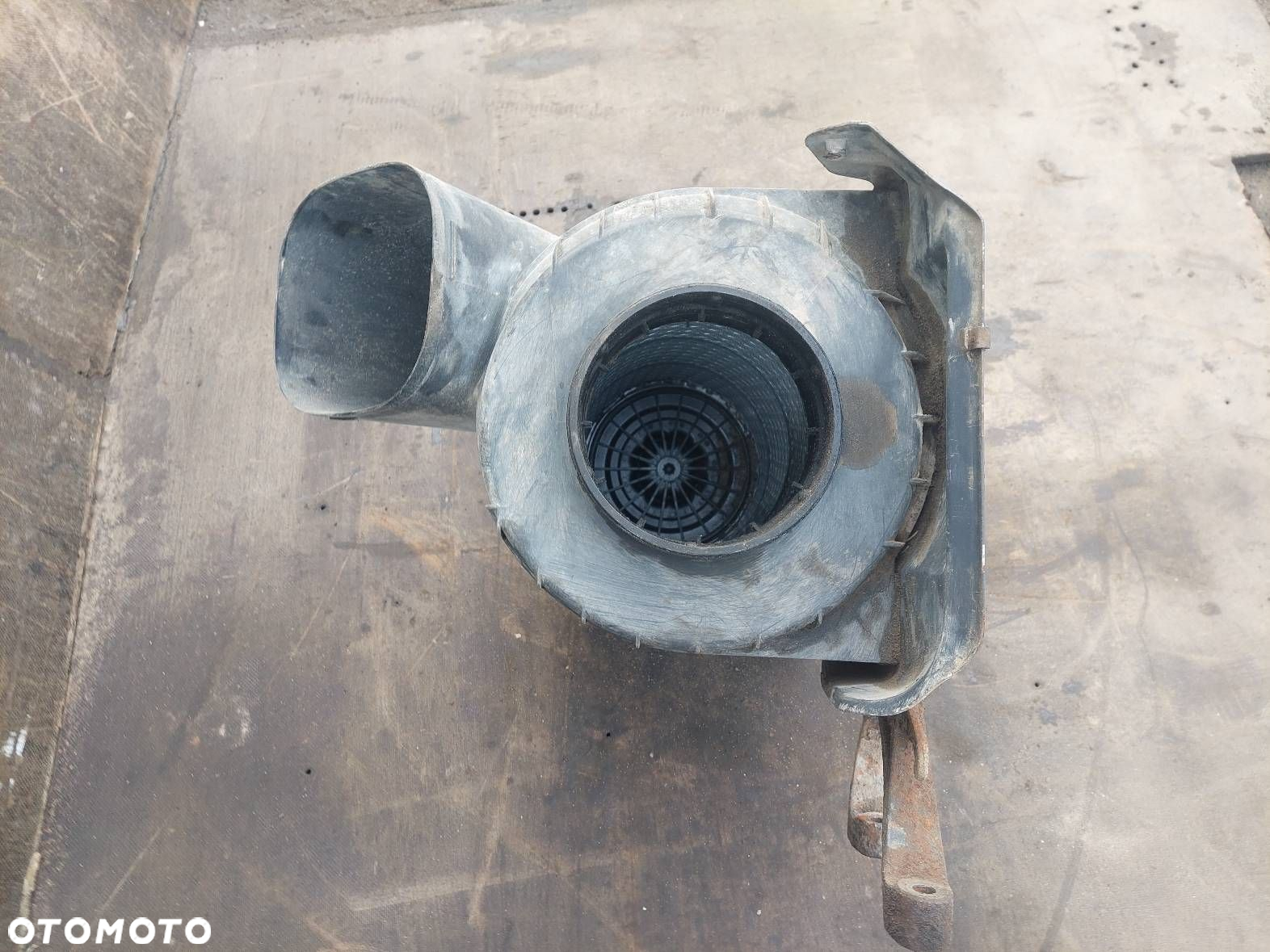 OBUDOWA FILTRA POWIETRZA SCANIA R 114 LA 4X2 1998R 1335674 - 6
