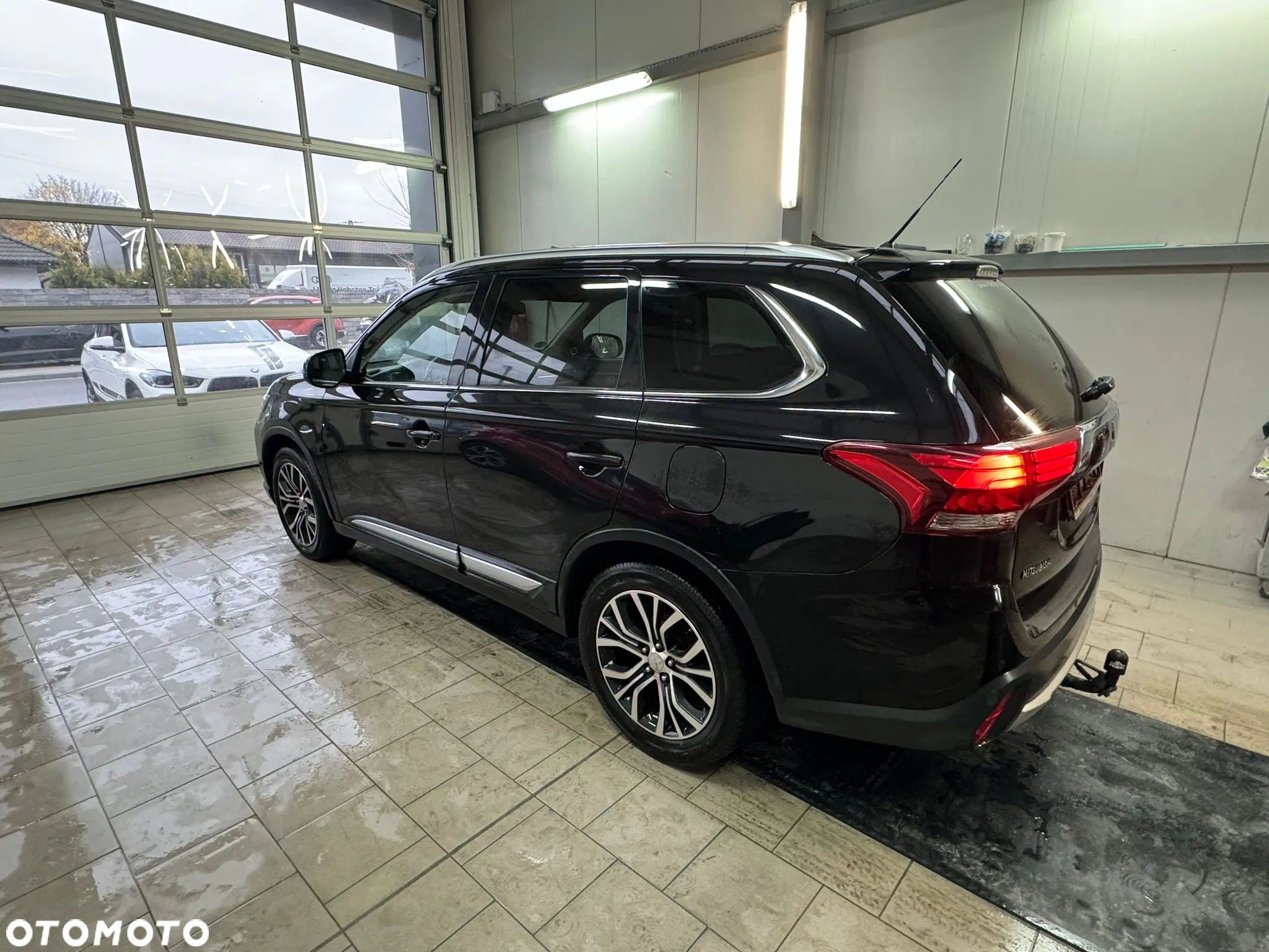 Mitsubishi Outlander 2.2 DI-D 4WD Automatik Invite - 2