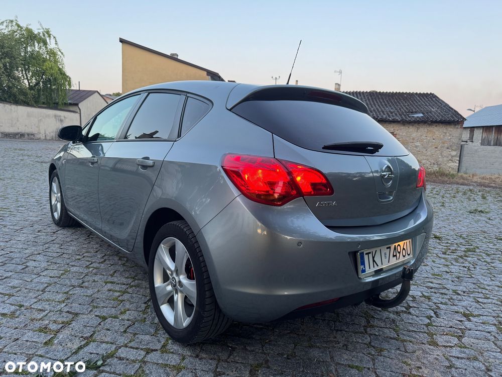 Opel Astra 1.6 Color Edition - 16