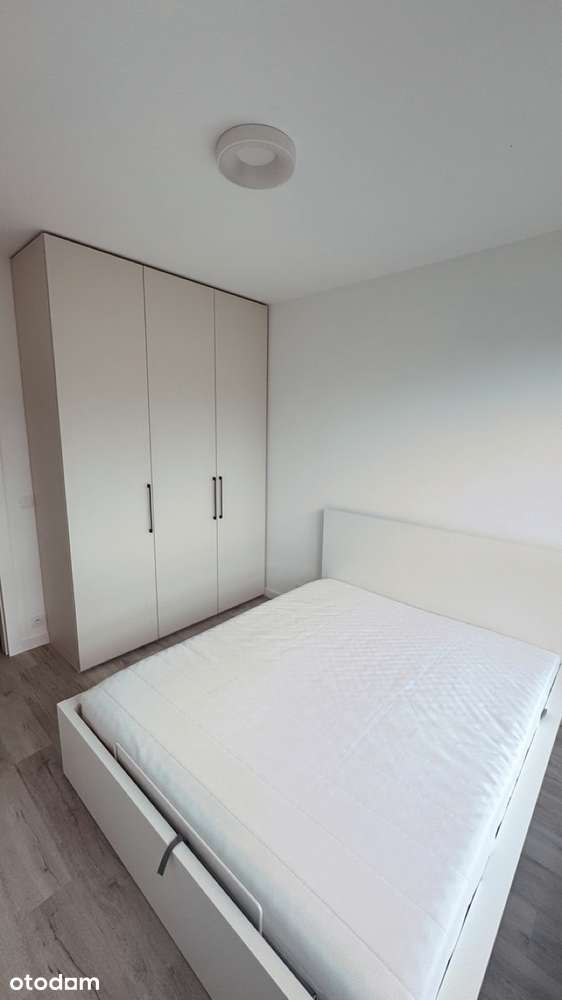 Pierwszy najem: nowe 38 m², balkon, parking, klimatyzacja