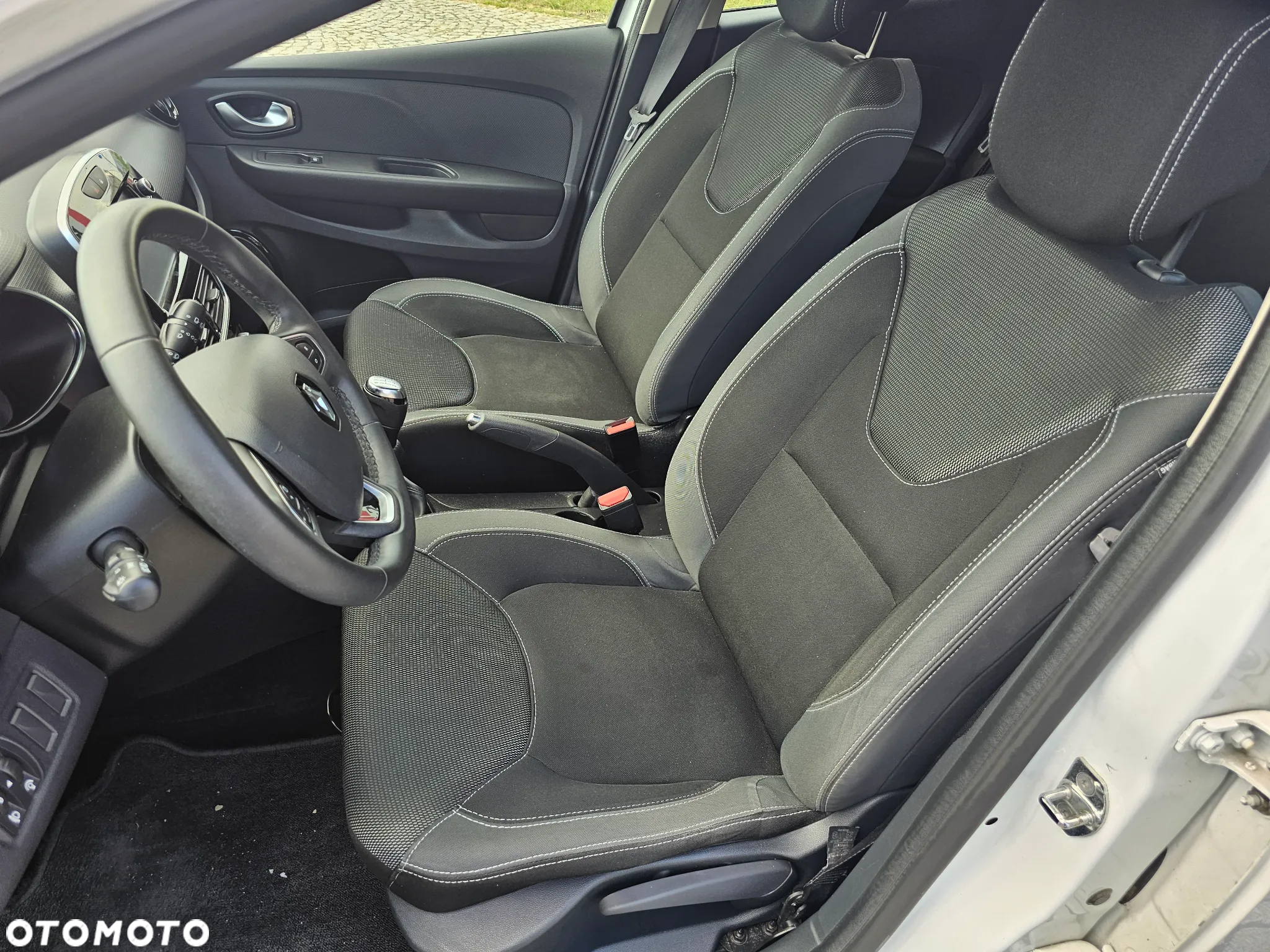 Renault Clio 1.2 16V Business Euro6 - 27