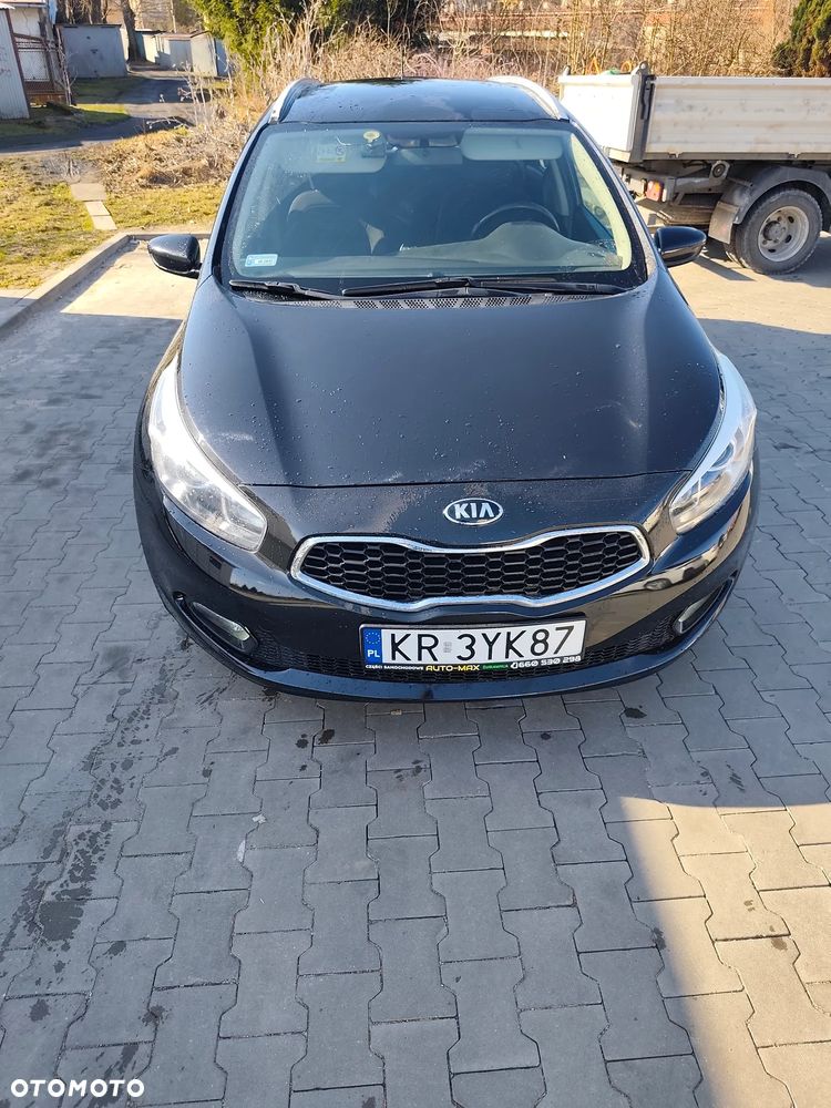 Kia Ceed 1.6 CRDi 128 ISG Dream Team Edition - 2