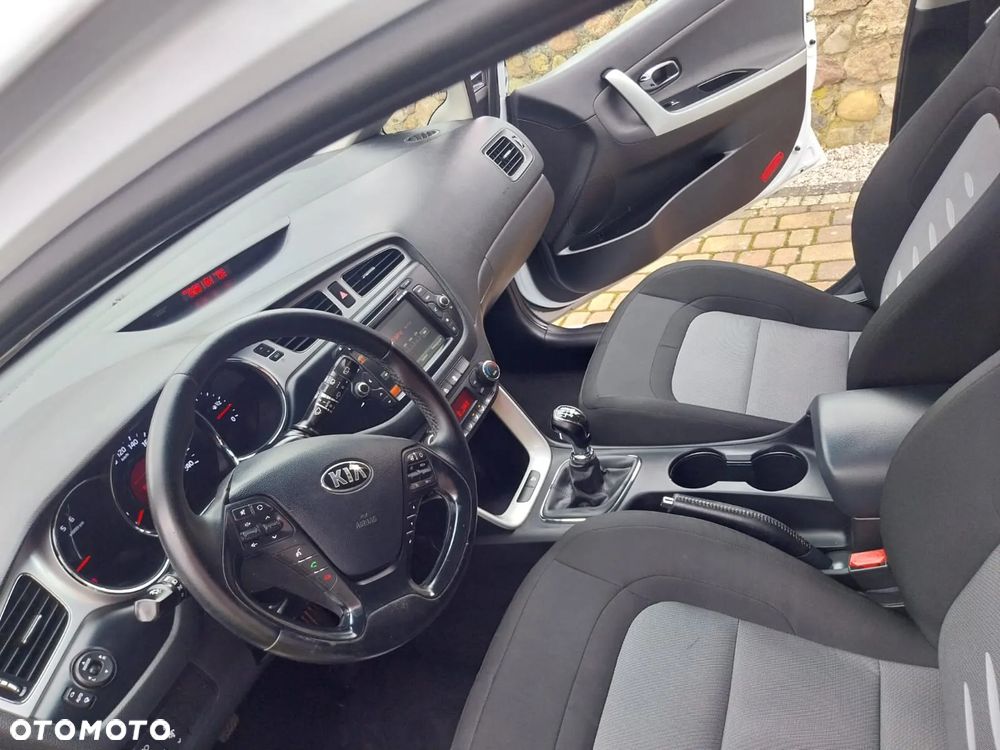 Kia Ceed - 7