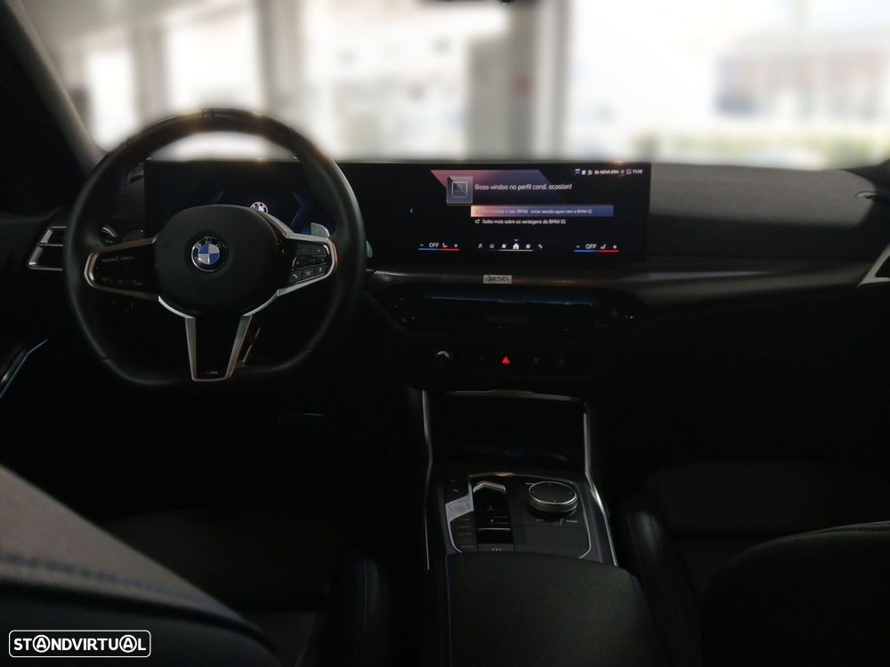 BMW 320 d Pack Desportivo M Auto — fotografia 12