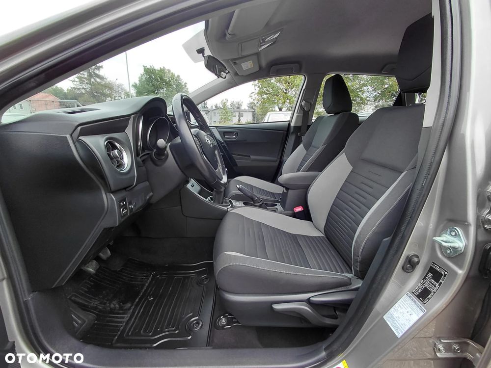 Toyota Auris 1.6 Comfort - 17