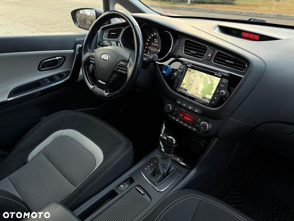 Kia Ceed 1.6 GDI DCT Platinum Edition - 29