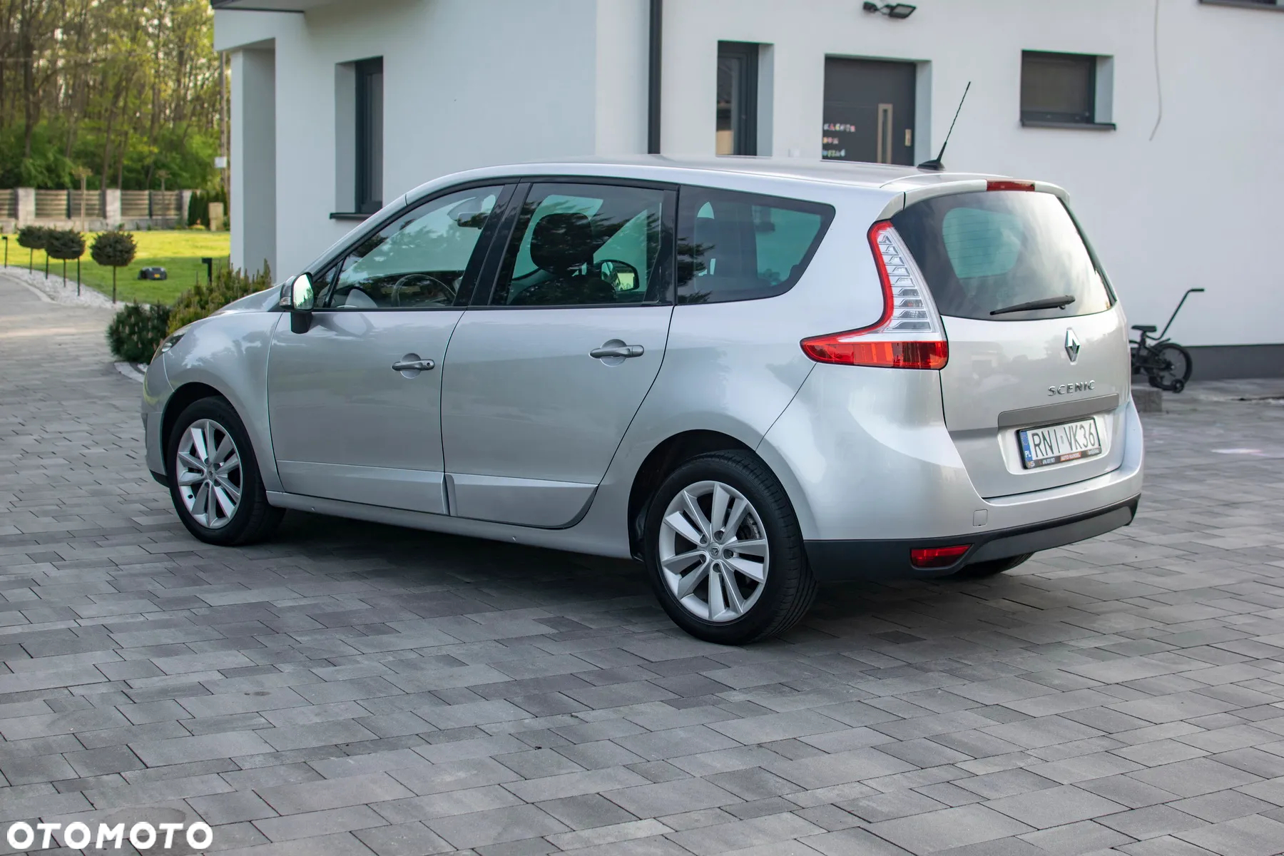 Renault Grand Scenic - 29