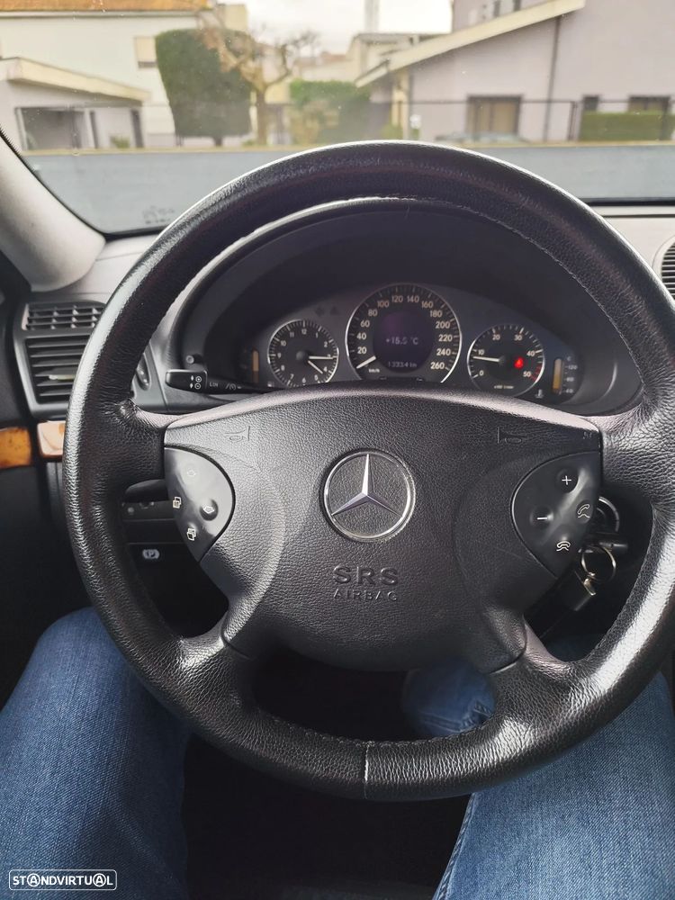 Mercedes-Benz E 220 CDI Auto Avantgarde - 2