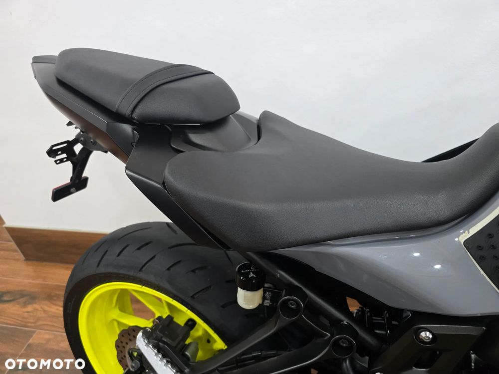 Yamaha MT - 17