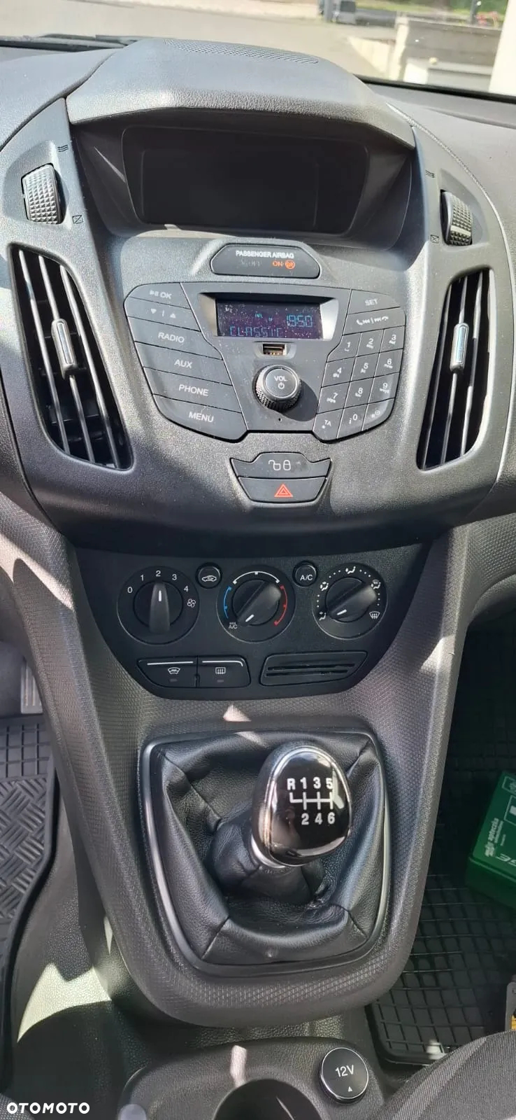 Ford CONNECT - 15