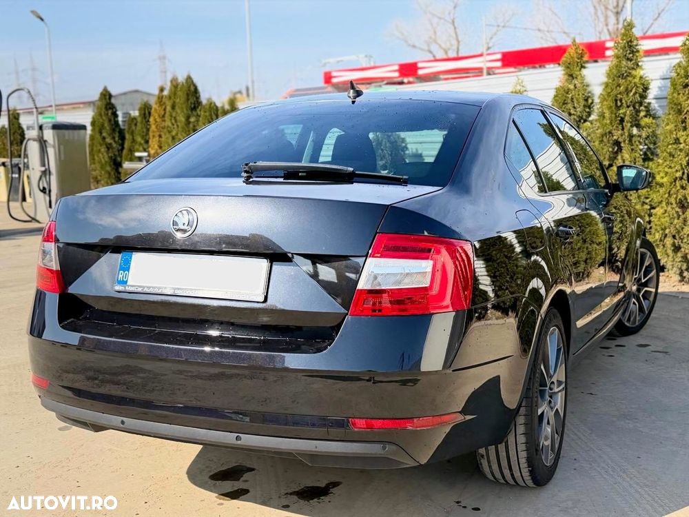 Skoda Octavia 2.0 TDI DSG Base - 3