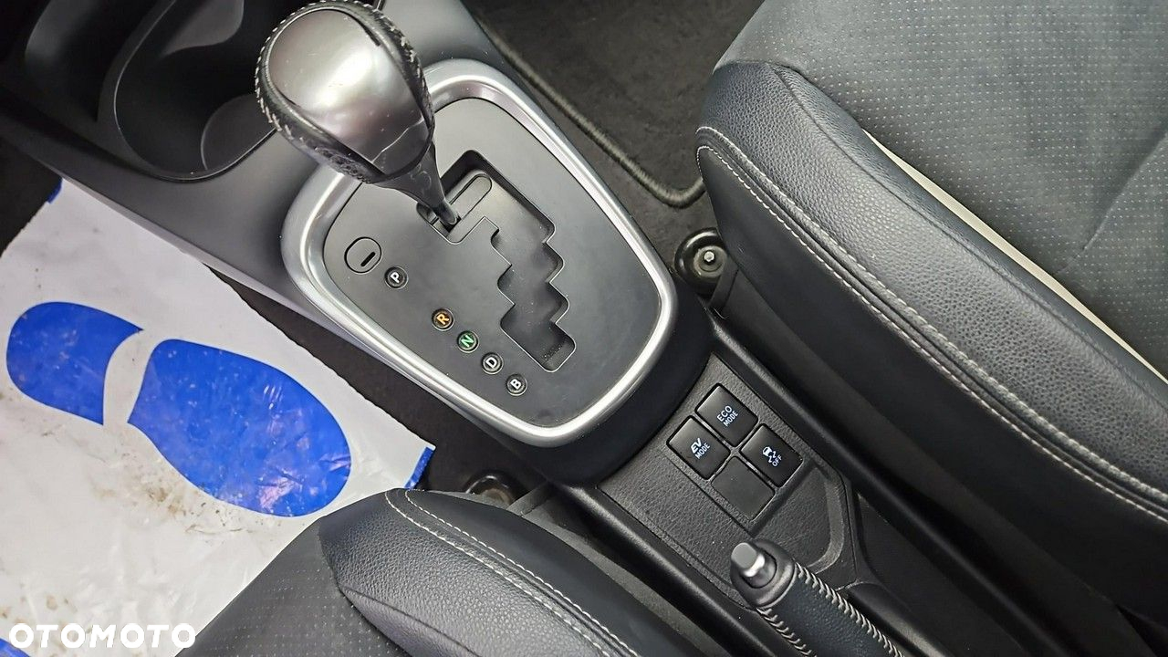 Toyota Yaris - 18