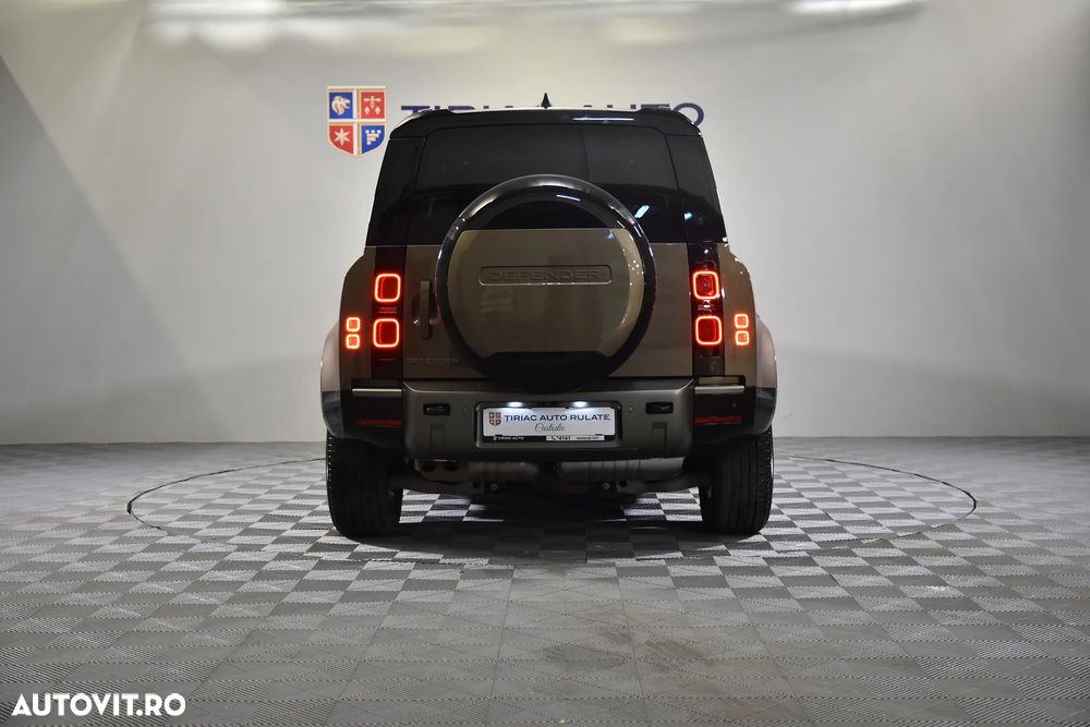 Land Rover Defender - 4
