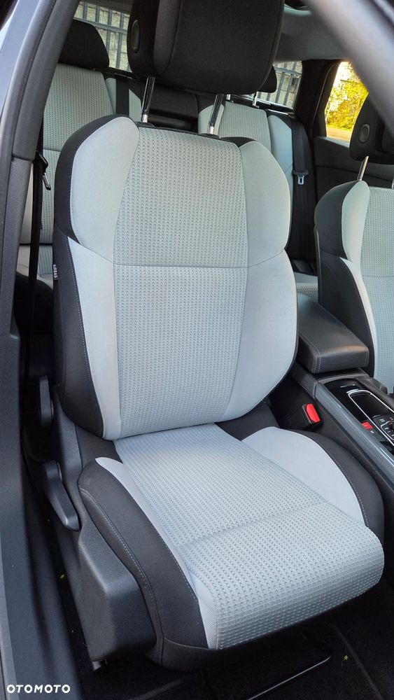 Peugeot 508 HDi FAP 140 Active - 32