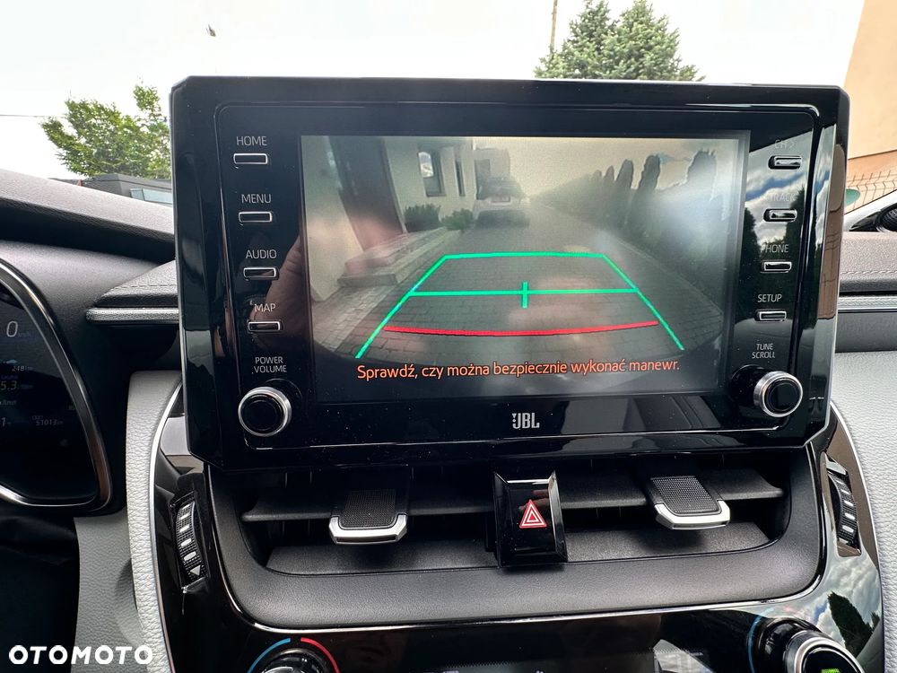 Toyota Corolla 2.0 Hybrid Executive - 16