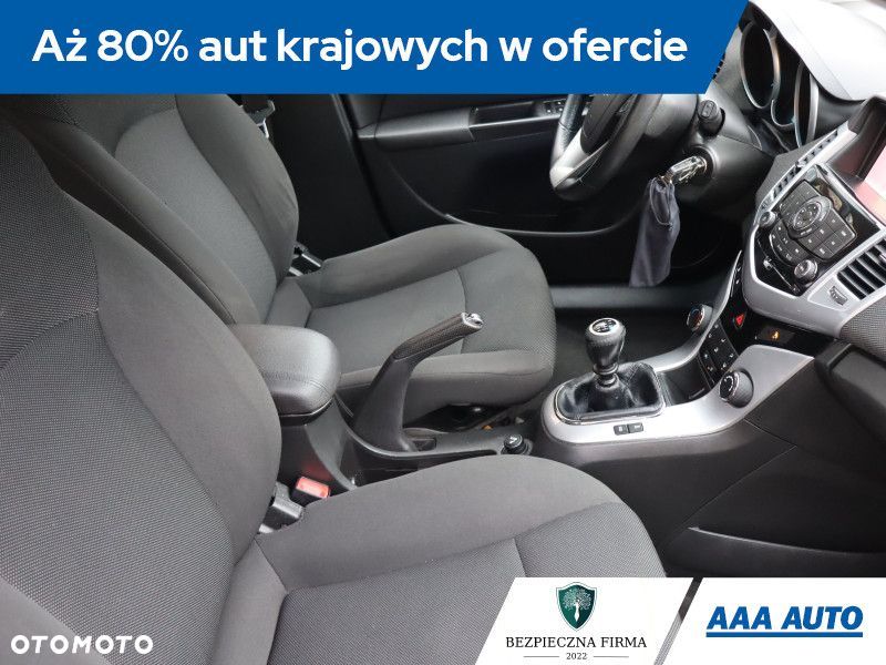 Chevrolet Cruze - 10