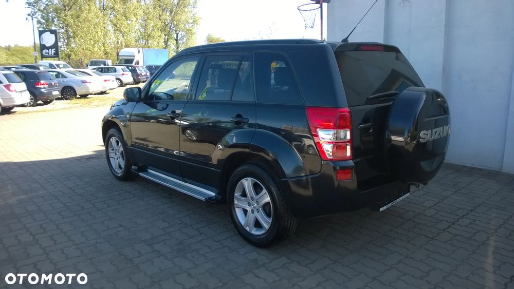 Suzuki Grand Vitara 2.0 Comfort - 3