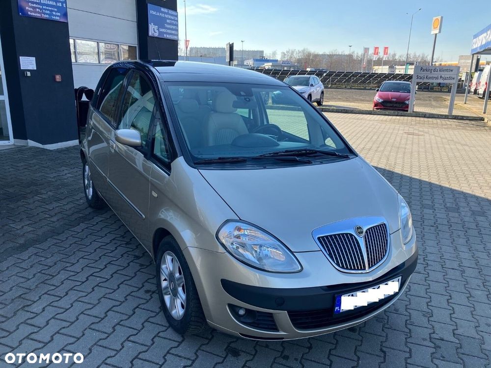 Lancia Musa 1.4 16V Platino - 15