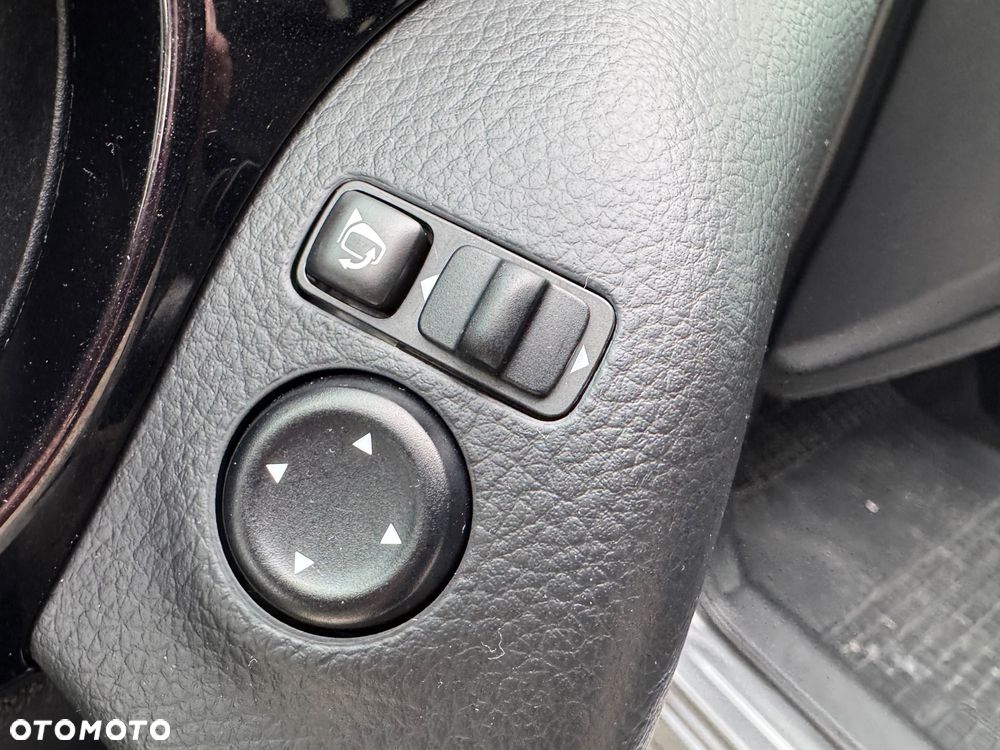 Nissan Qashqai 1.5 dCi N-Connecta - 14