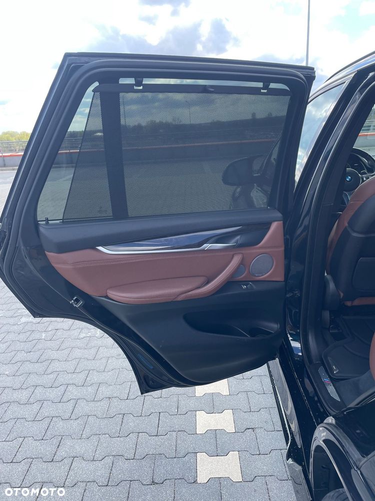 BMW X5 xDrive50i - 12