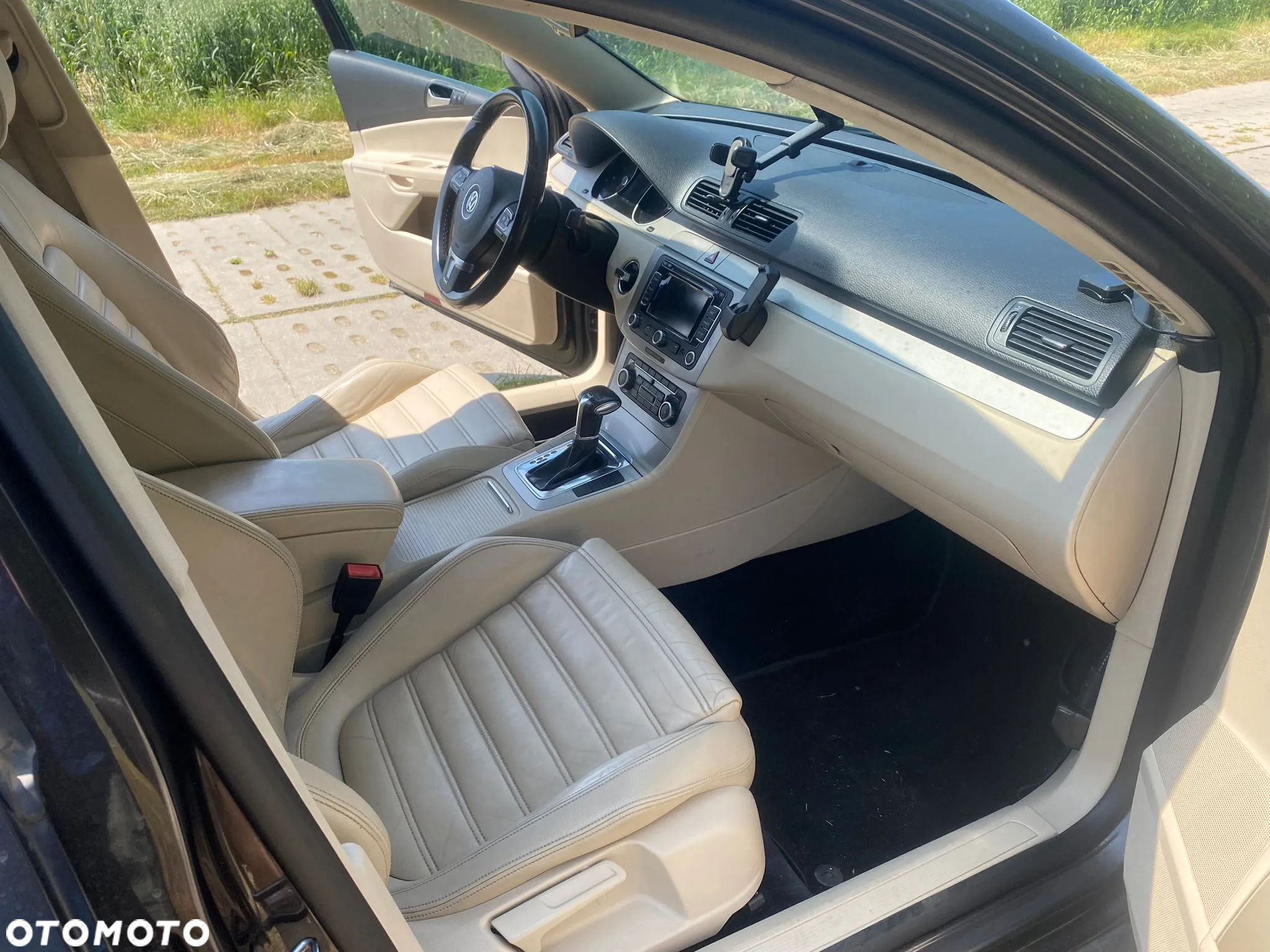 Volkswagen Passat - 8