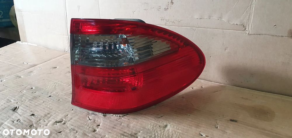 Lampa prawy tył tylna prawa Mercedes E-Klasa W211 Lift Kombi A2118202864 - 3