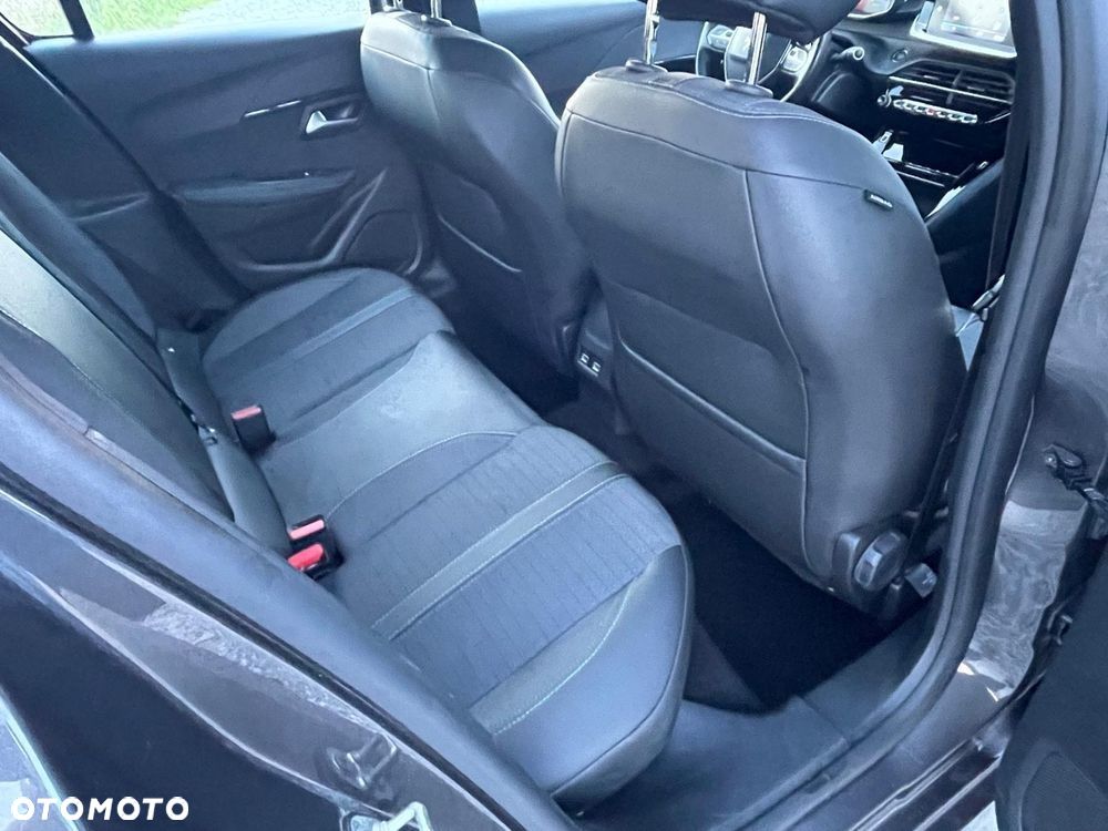 Peugeot 208 PureTech 100 Allure Pack - 14