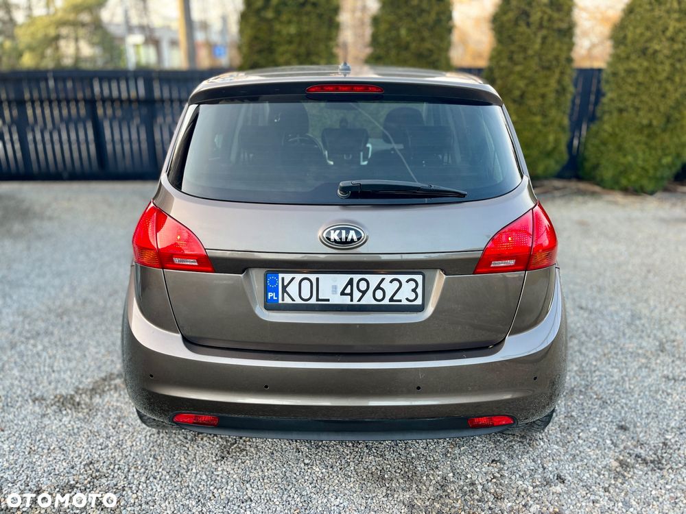 Kia Venga - 4