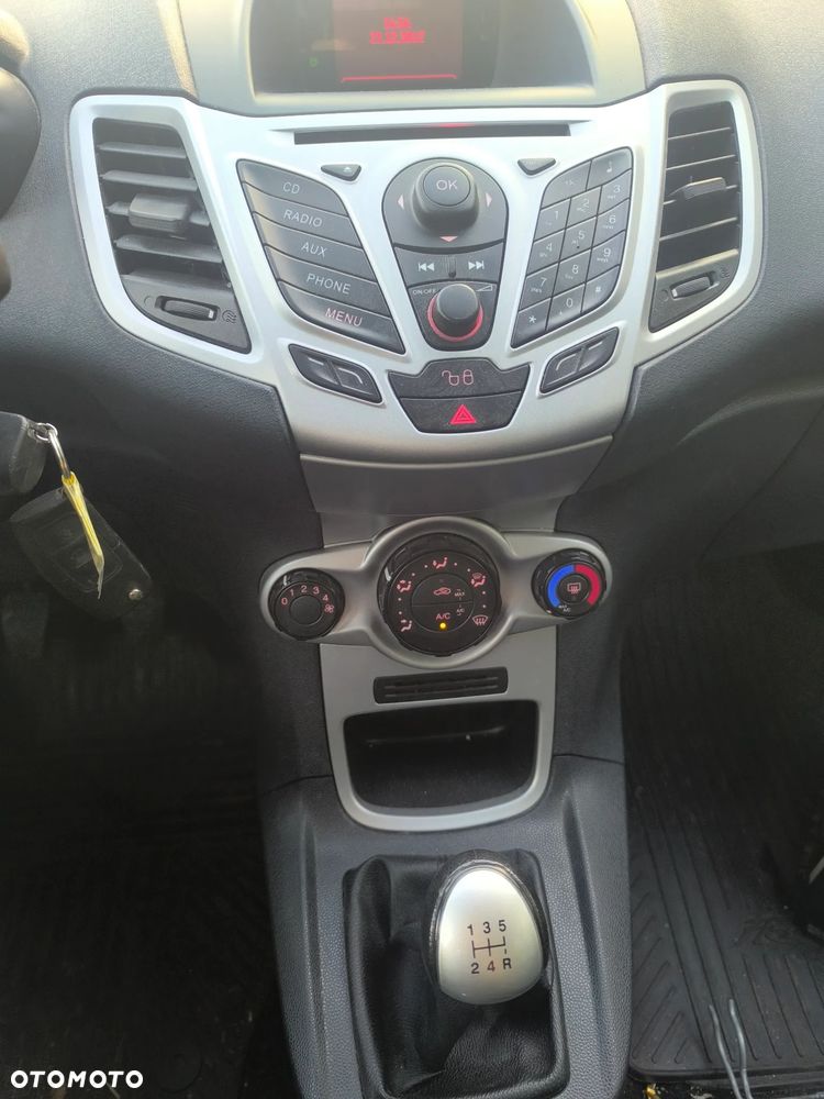 Ford Fiesta - 7
