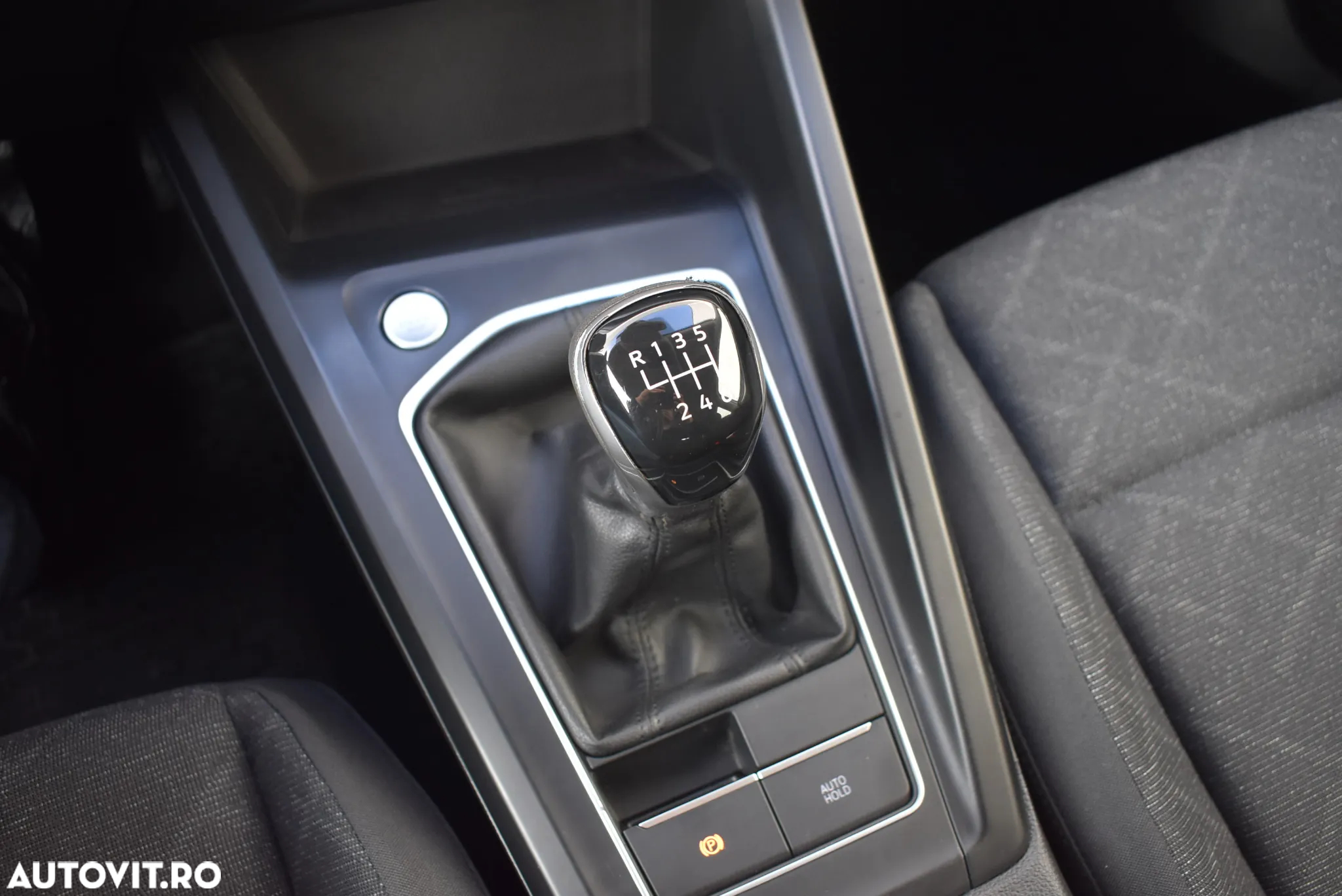 Volkswagen Golf 1.5 TSI ACT Life - 23