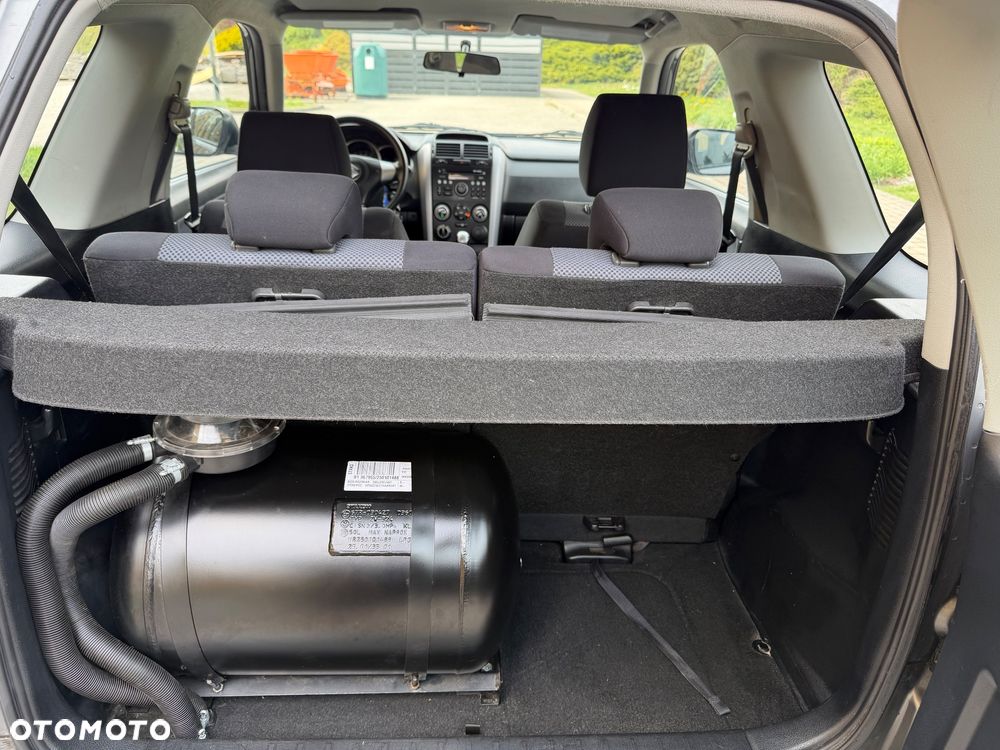 Suzuki Grand Vitara 1.6 - 19