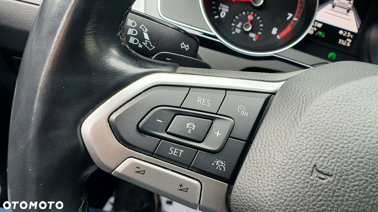 Volkswagen Passat 2.0 TSI Business DSG - 22