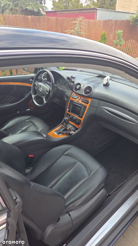 Mercedes-Benz CLK - 6