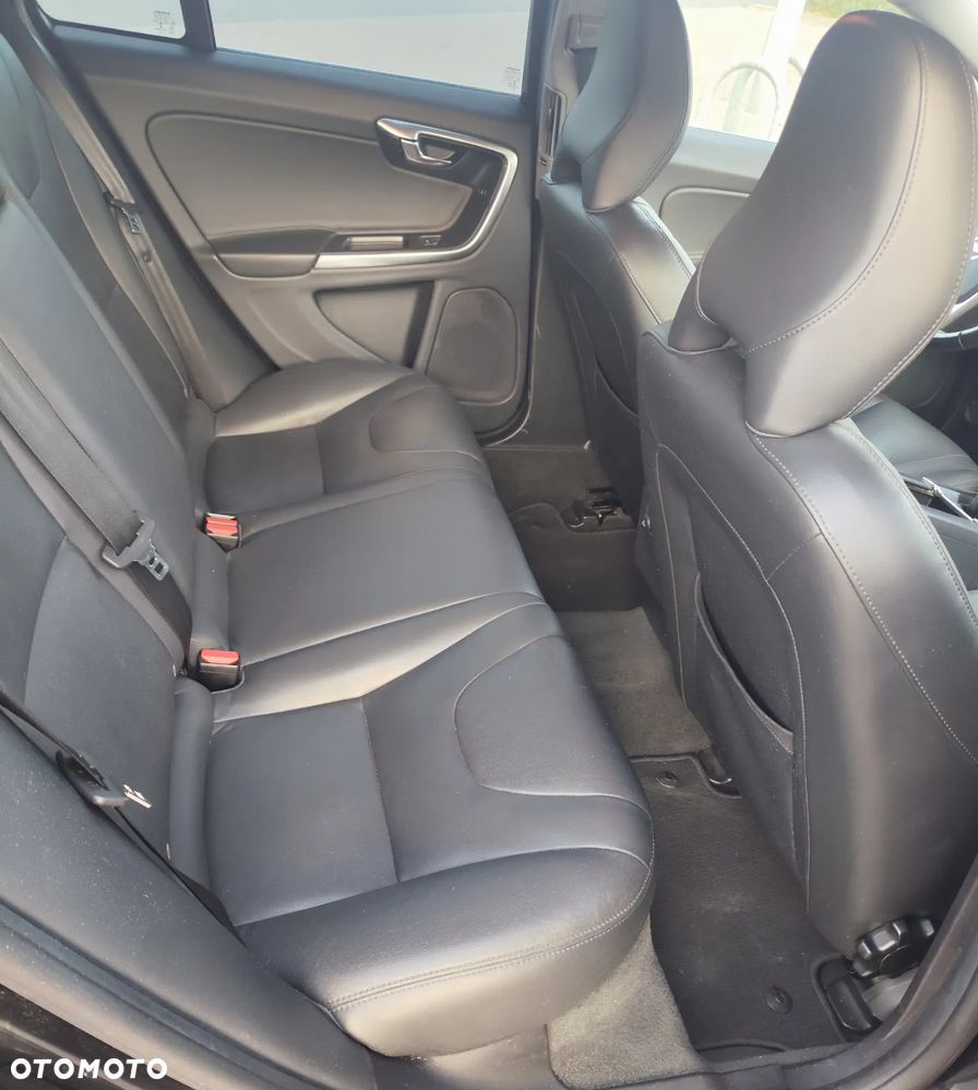 Volvo V60 D4 Drive-E Momentum - 14