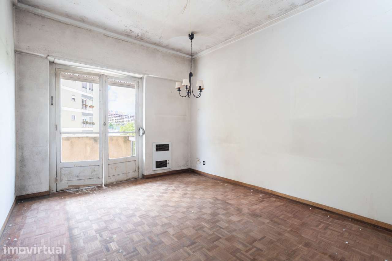 Apartamento T2 para Remodelação Total | Beato, Lisboa - Grande imagem: 3/21