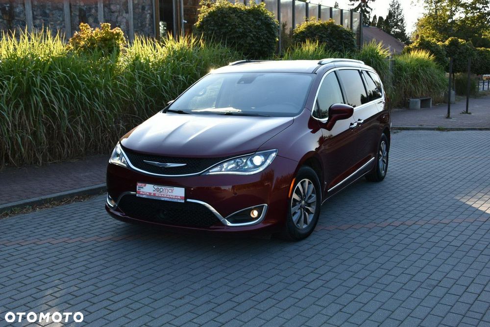 Chrysler Pacifica - 21