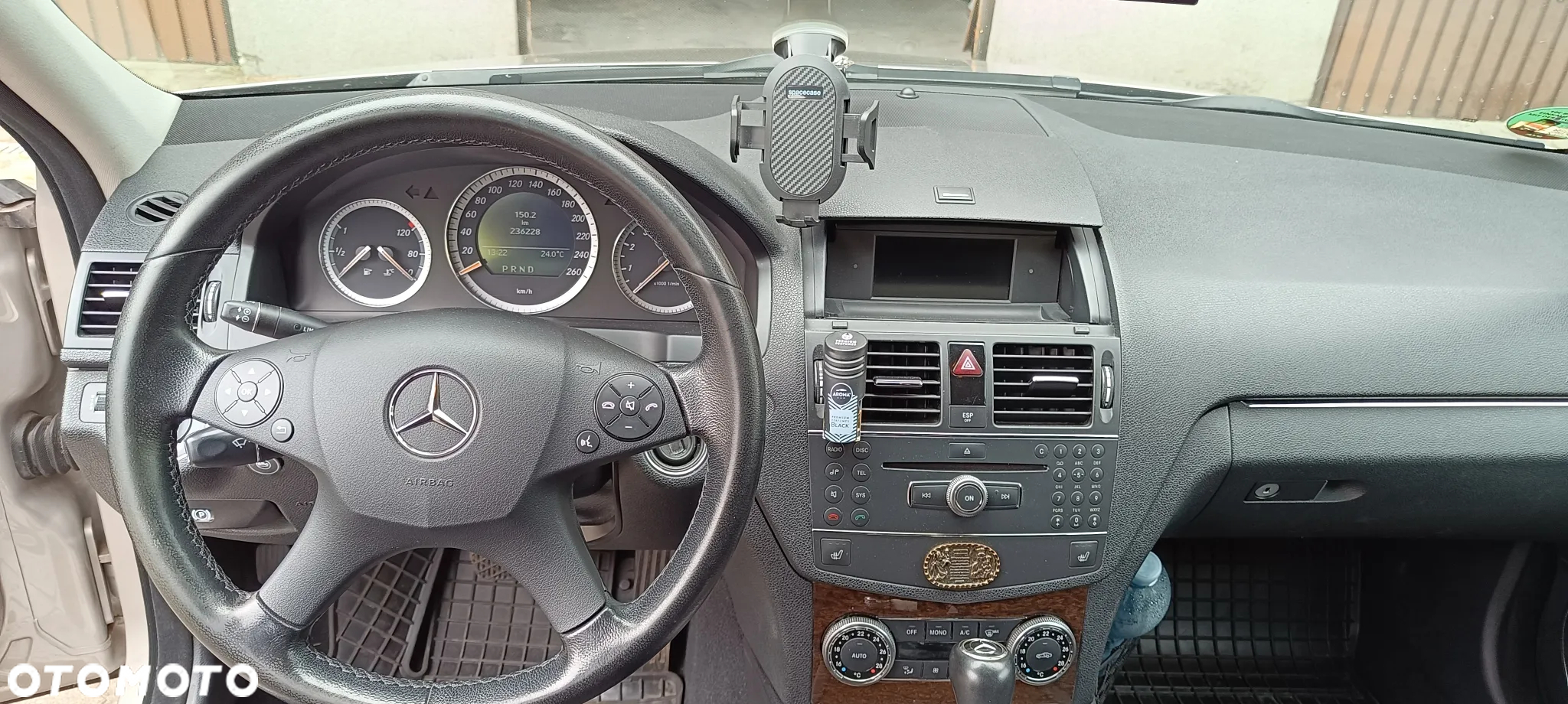 Mercedes-Benz Klasa C 200 T CGI Automatik BlueEFFICIENCY Elegance - 9