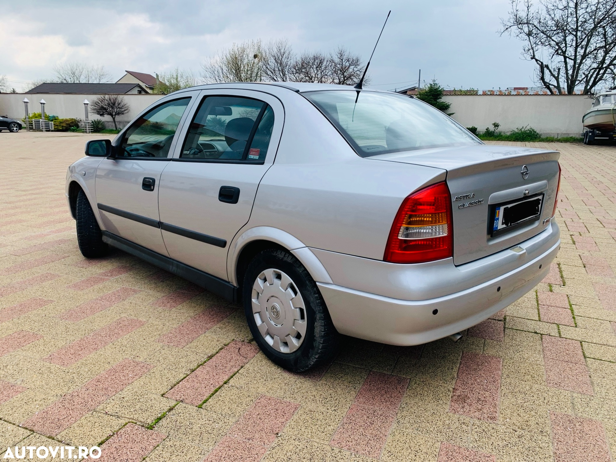 Opel Astra 1.4i Enjoy - 18
