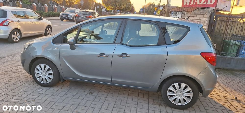 Opel Meriva - 8