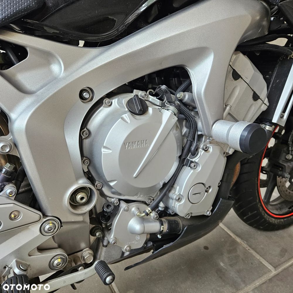 Yamaha FZ6 - 3