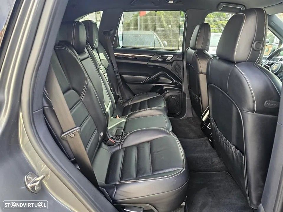 Porsche Cayenne S E-Hybrid Platinum Edition - 13