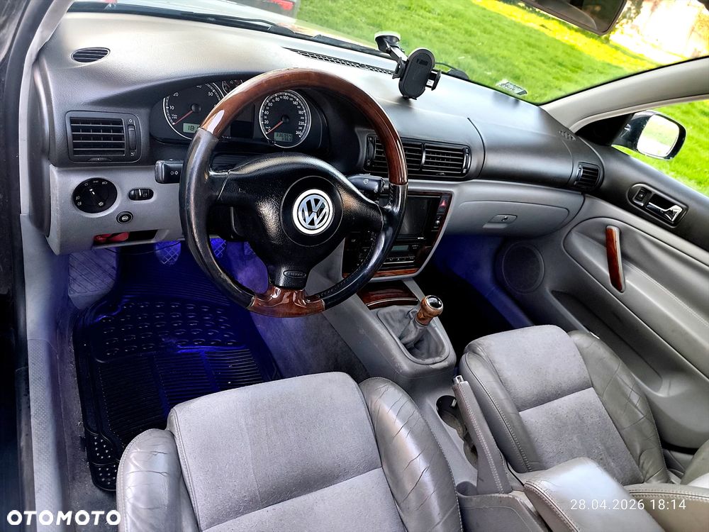 Volkswagen Passat 1.8T - 7