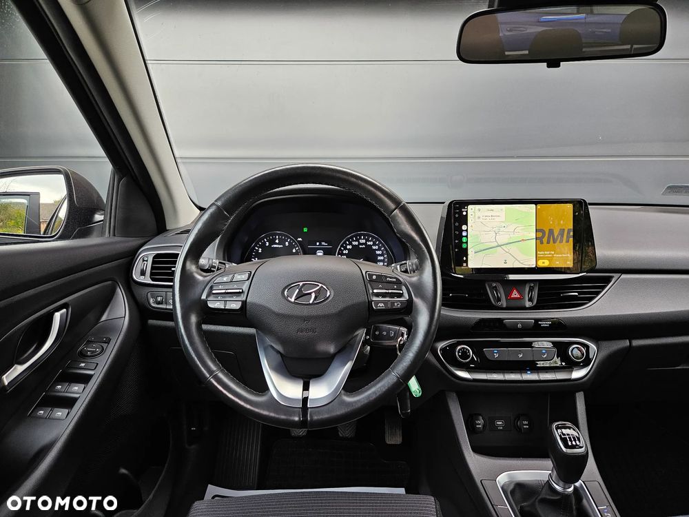 Hyundai i30 1.5 DPI Classic + - 9