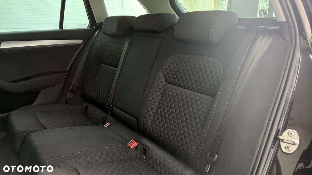 Skoda Superb 2.0 TDI SCR Ambition DSG - 16