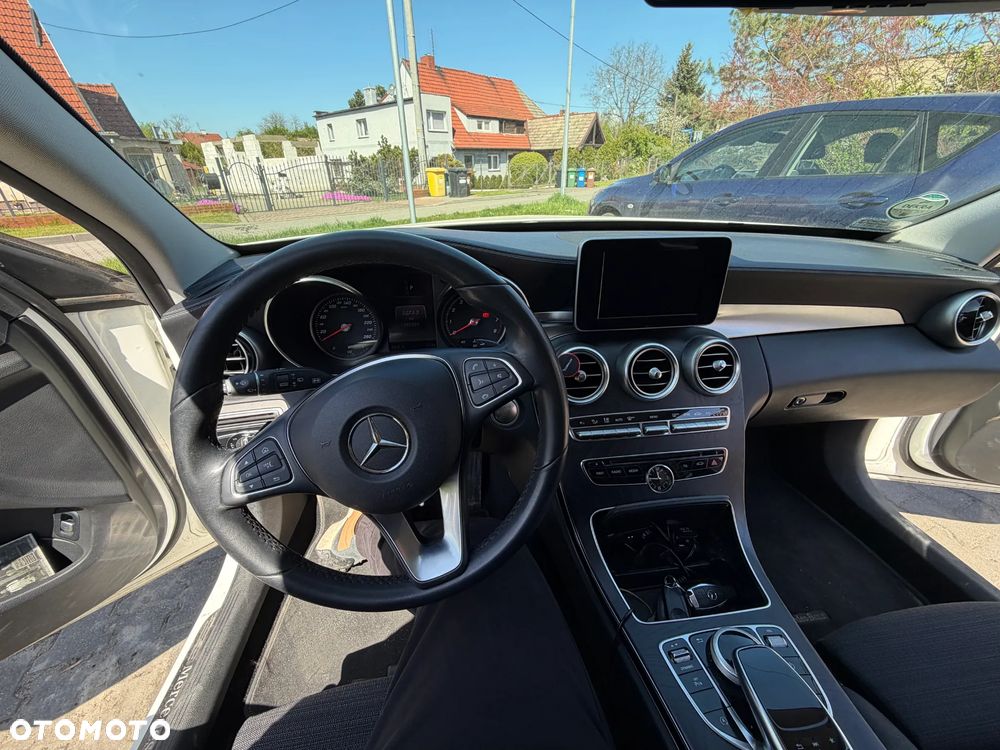 Mercedes-Benz Klasa C 200 4-Matic 9G-TRONIC - 7