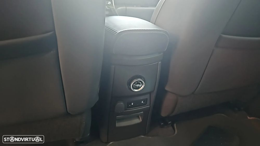 Renault Espace 1.6 dCi Initiale Paris EDC - 11