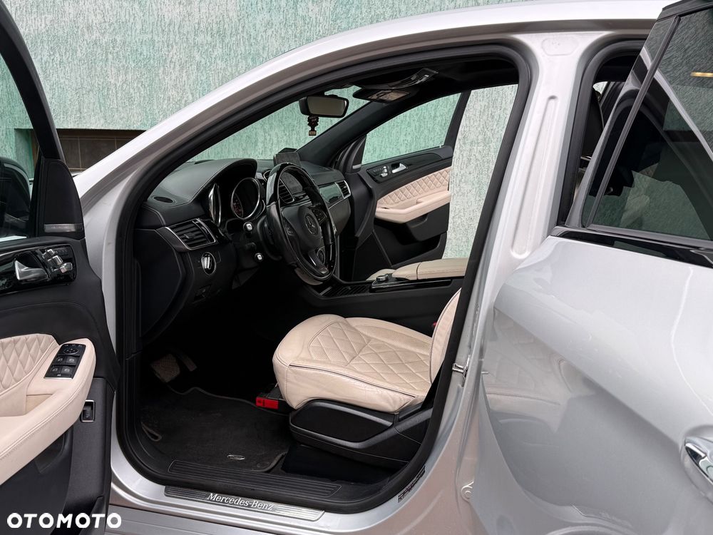 Mercedes-Benz GLE - 22
