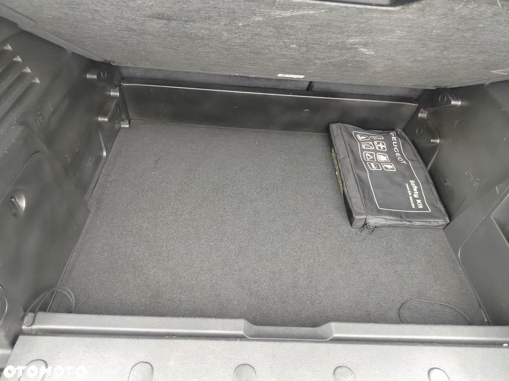 Peugeot 3008 155 THP Platinum - 24