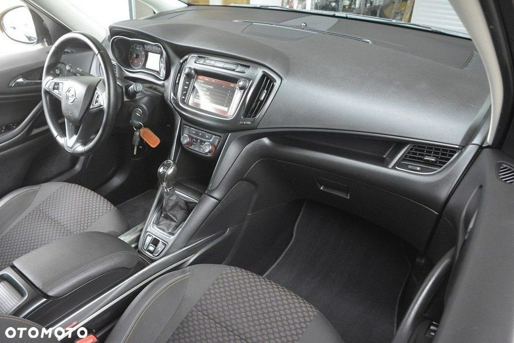 Opel Zafira 1.4 T Cosmo EcoFLEX S&S EU6 - 18