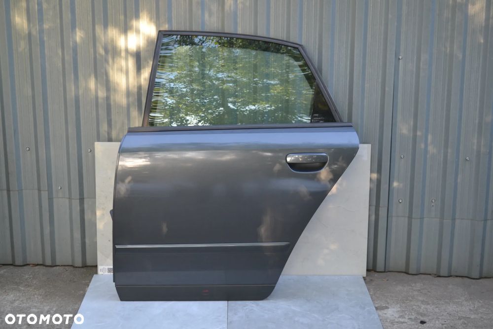 AUDI A4 B6 2001-2004 SEDAN TYŁ TYLNE LEWE LX7Z POMORSKIE - 1